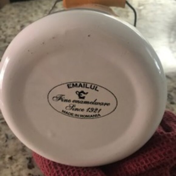 White Emailul Enamelware Milk Pot - Picture 2 of 2